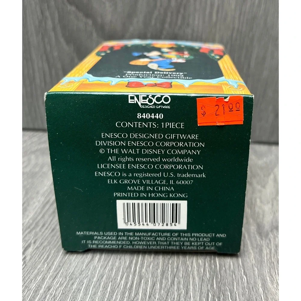 Enesco Disney Treasury Christmas Ornament Special Delivery Goofy Mickey 1992